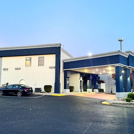 Quality Inn & Suites Cincinnati Exteriör bild