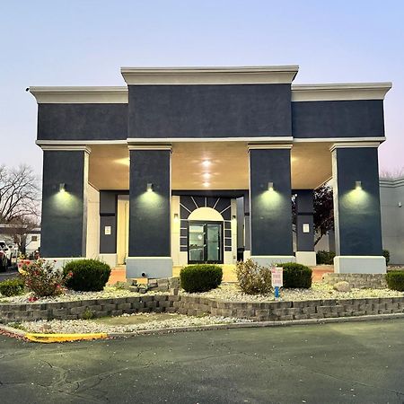 Quality Inn & Suites Cincinnati Exteriör bild