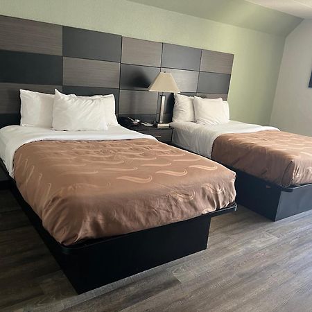 Quality Inn & Suites Cincinnati Exteriör bild