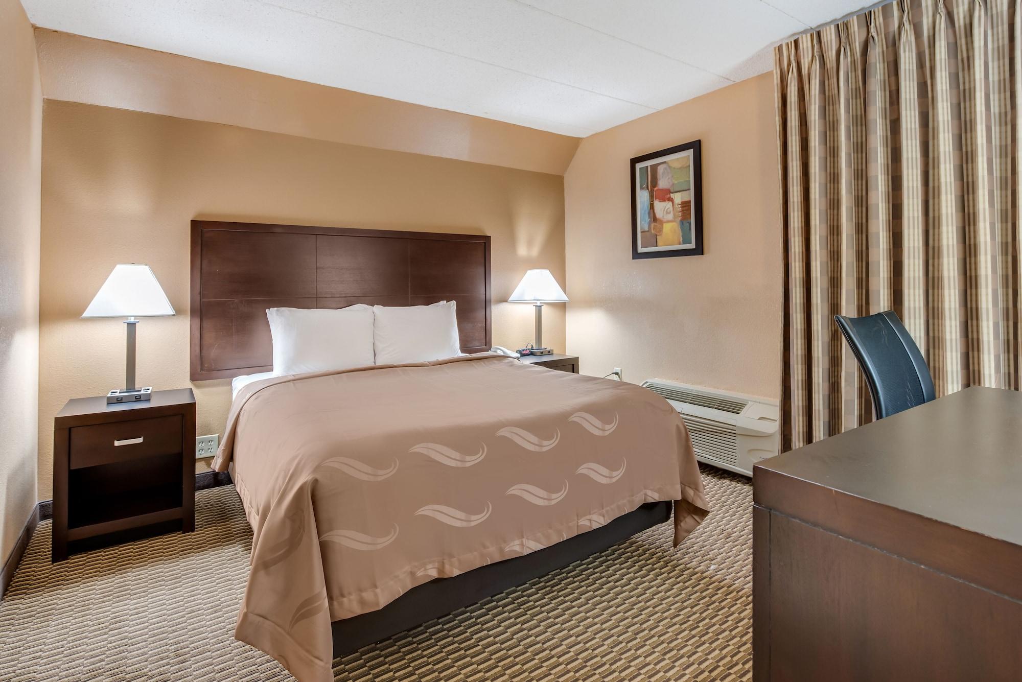 Quality Inn & Suites Cincinnati Exteriör bild
