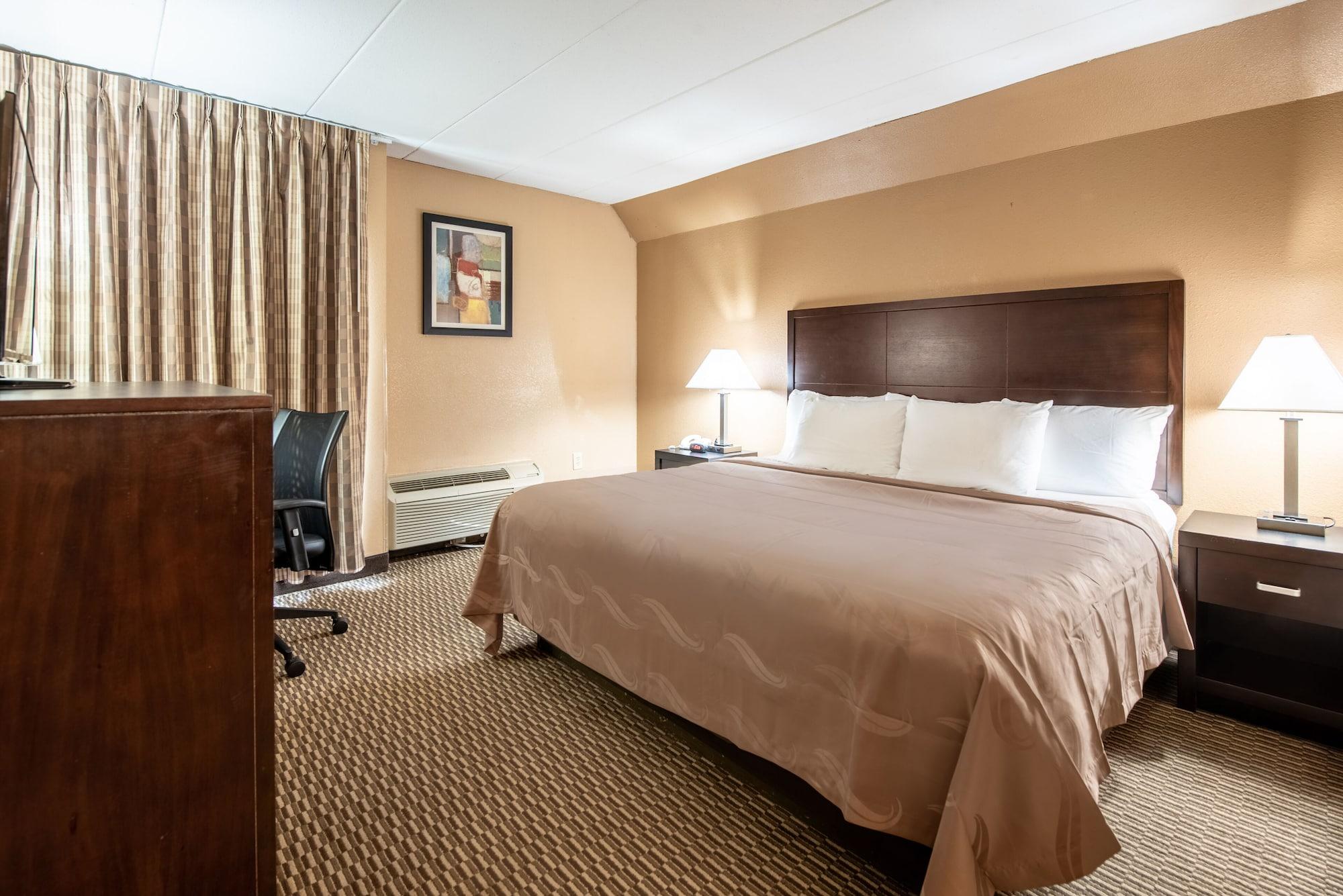Quality Inn & Suites Cincinnati Exteriör bild