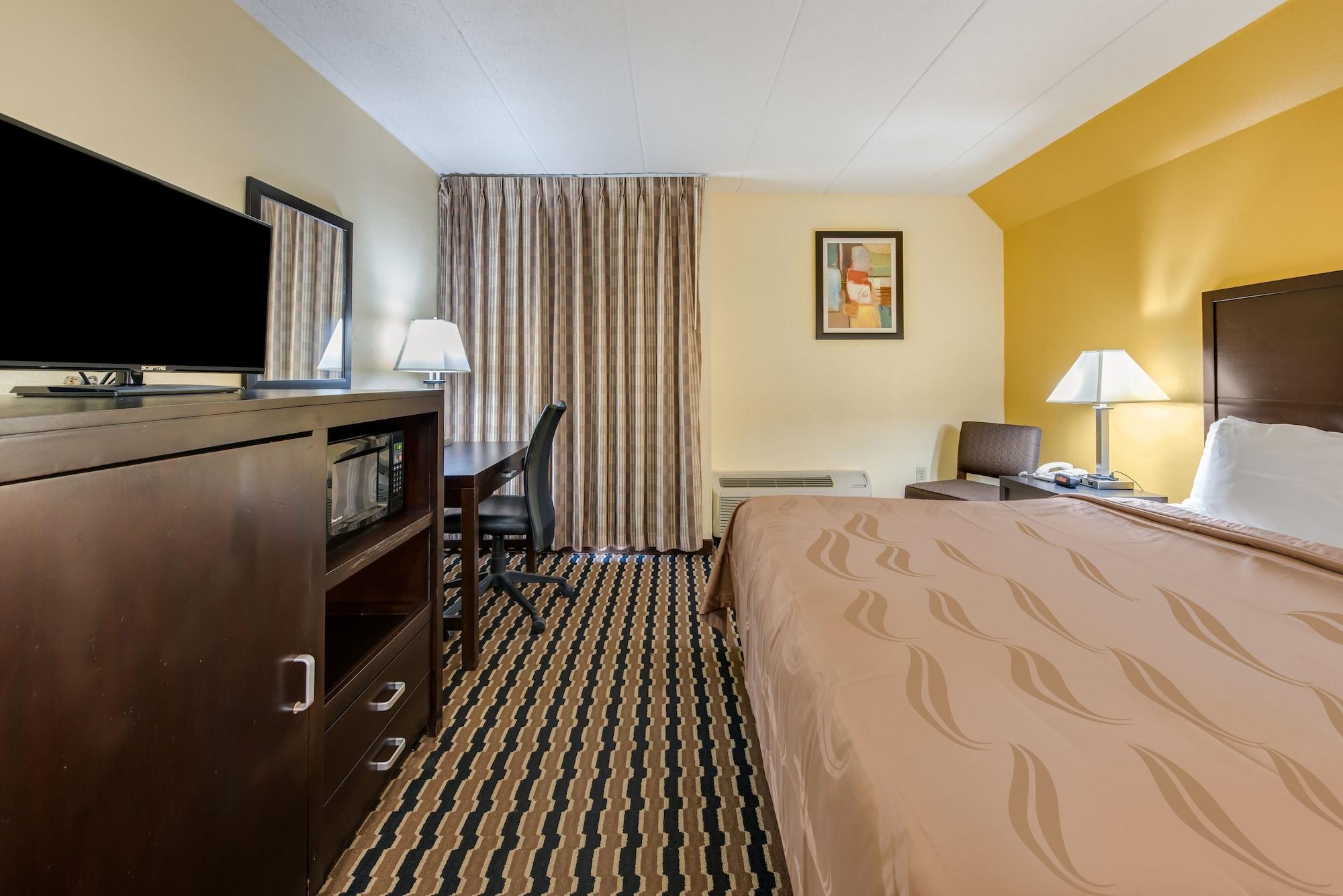 Quality Inn & Suites Cincinnati Exteriör bild