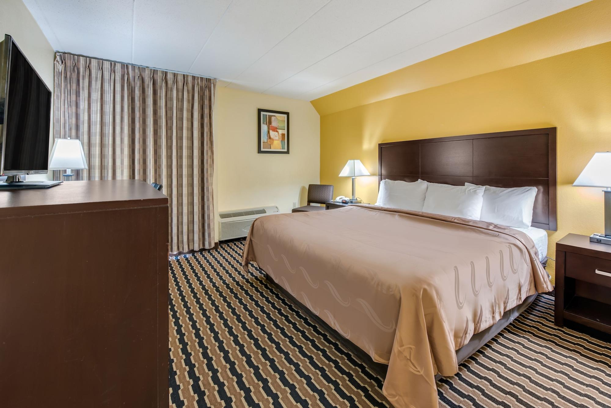 Quality Inn & Suites Cincinnati Exteriör bild