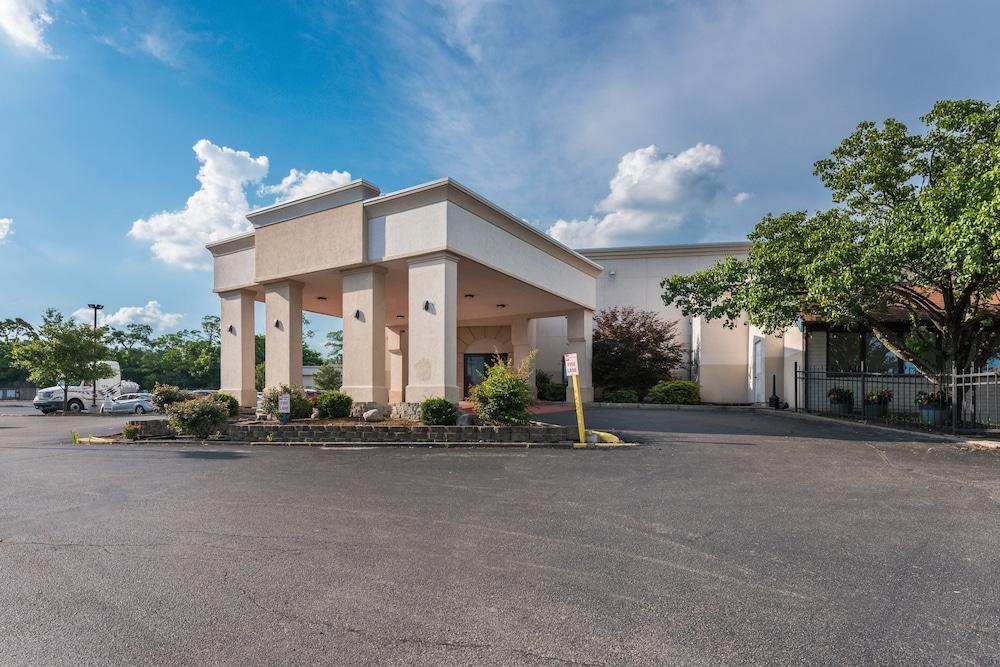 Quality Inn & Suites Cincinnati Exteriör bild