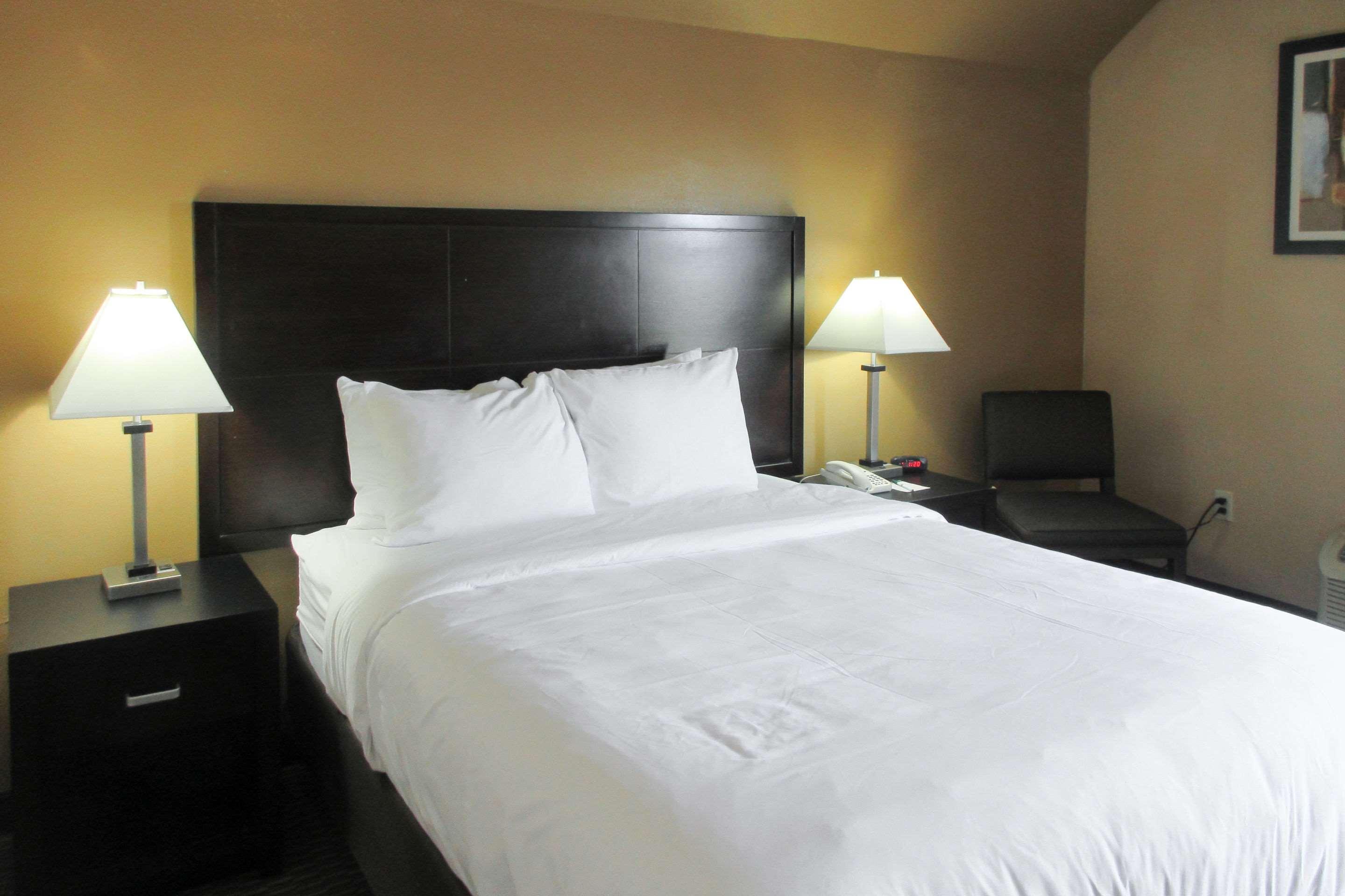 Quality Inn & Suites Cincinnati Exteriör bild