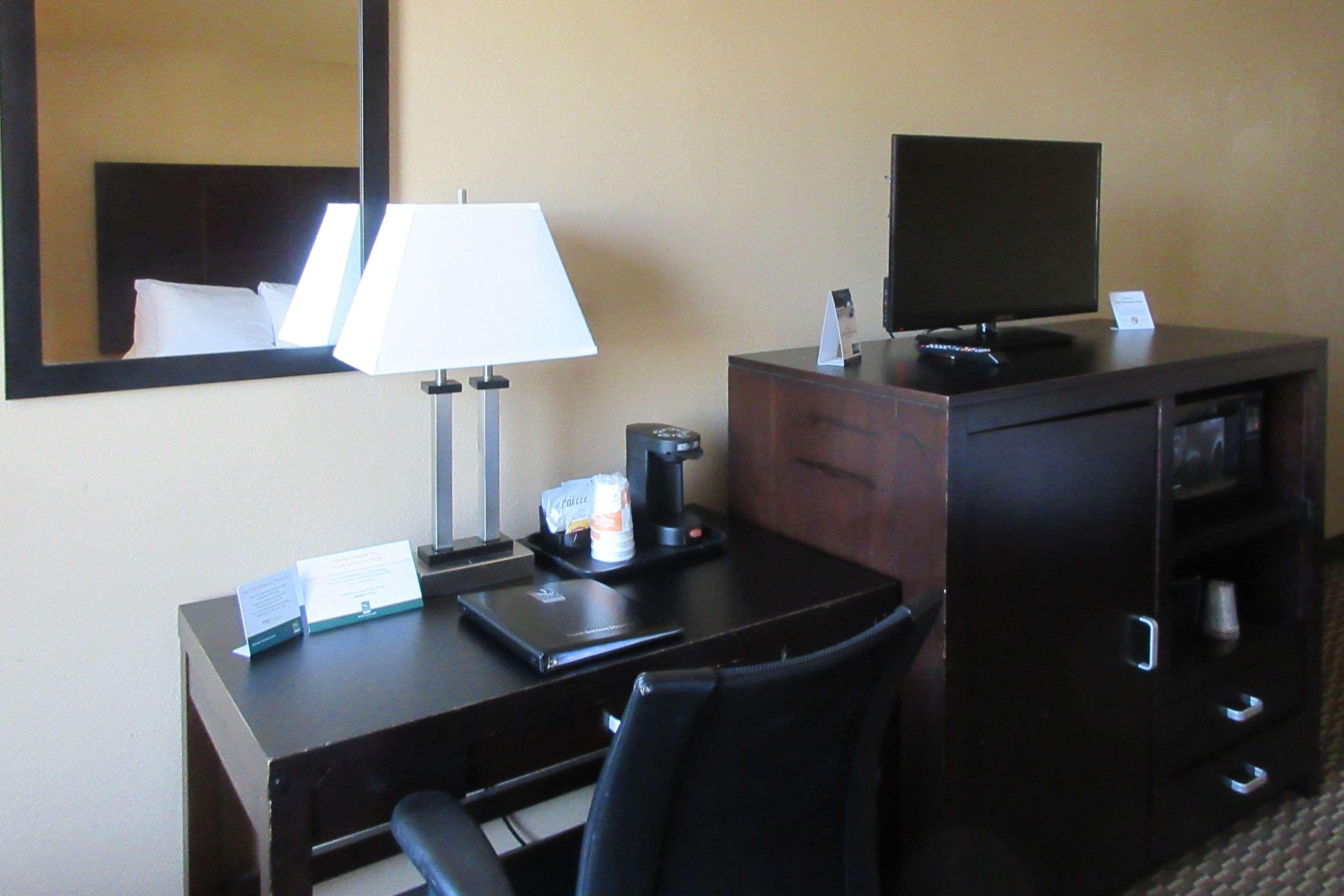Quality Inn & Suites Cincinnati Exteriör bild