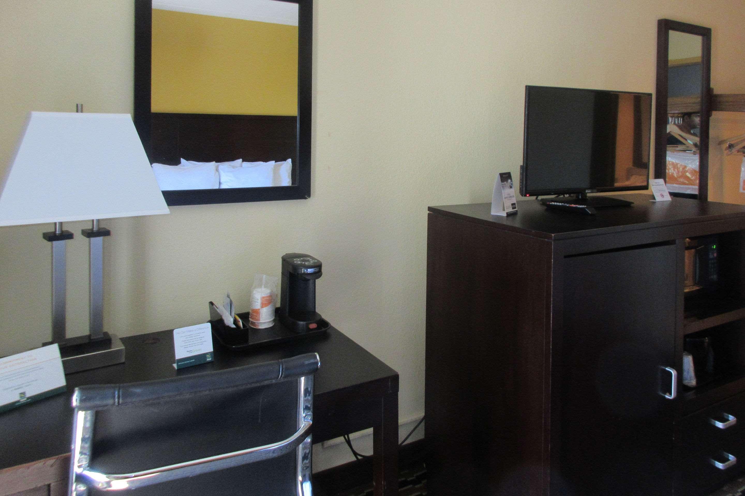 Quality Inn & Suites Cincinnati Exteriör bild