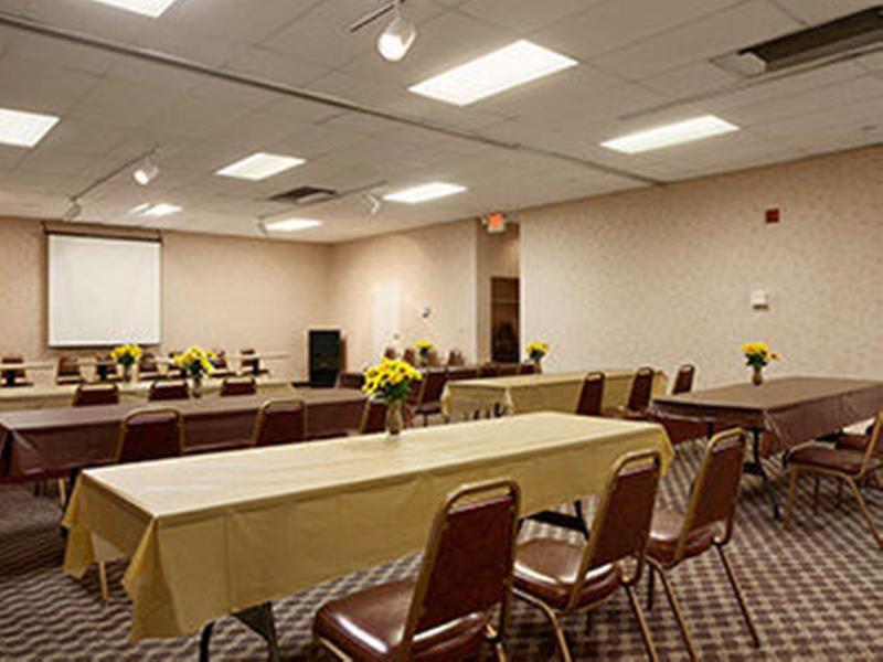 Quality Inn & Suites Cincinnati Exteriör bild