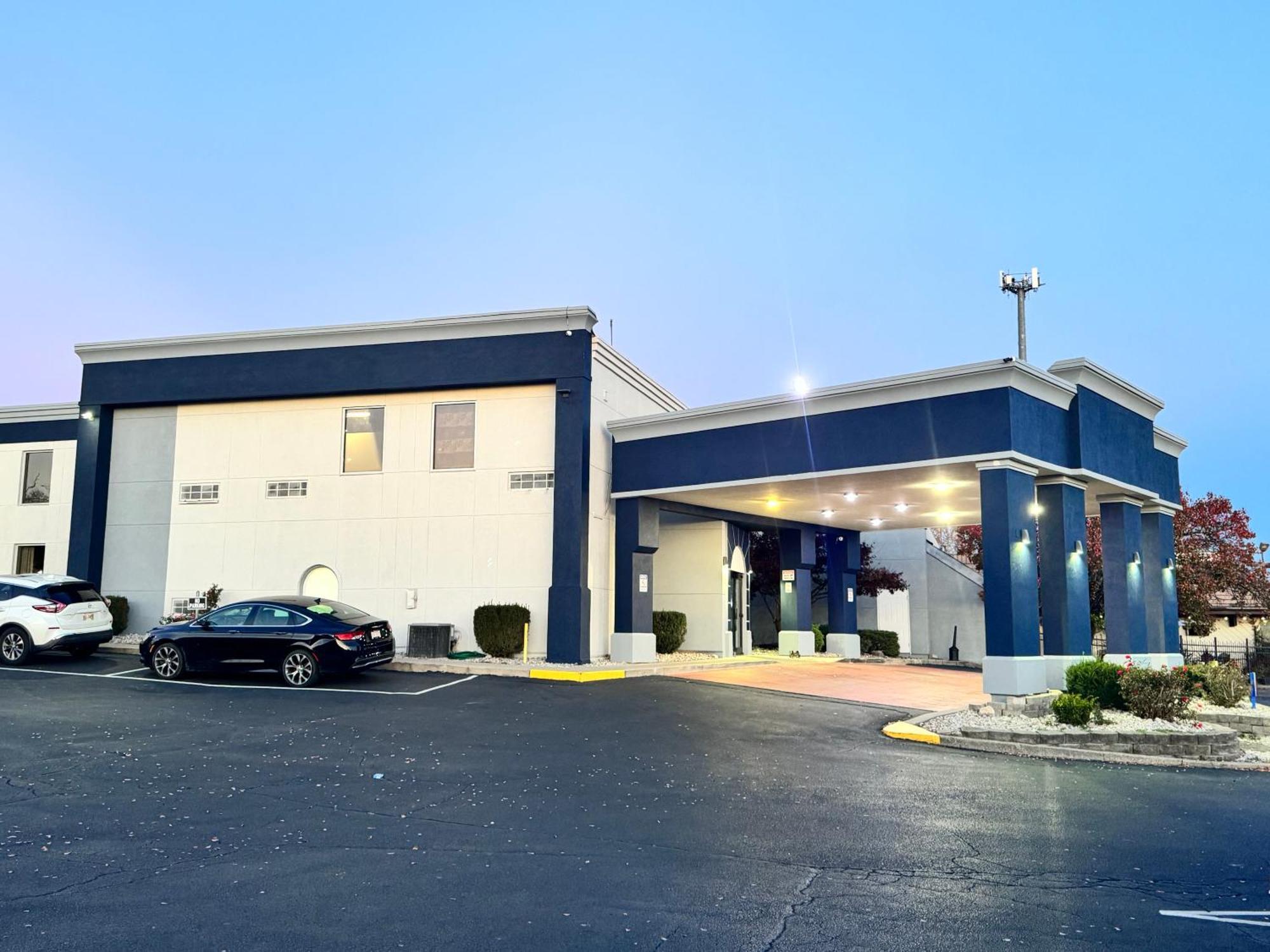 Quality Inn & Suites Cincinnati Exteriör bild
