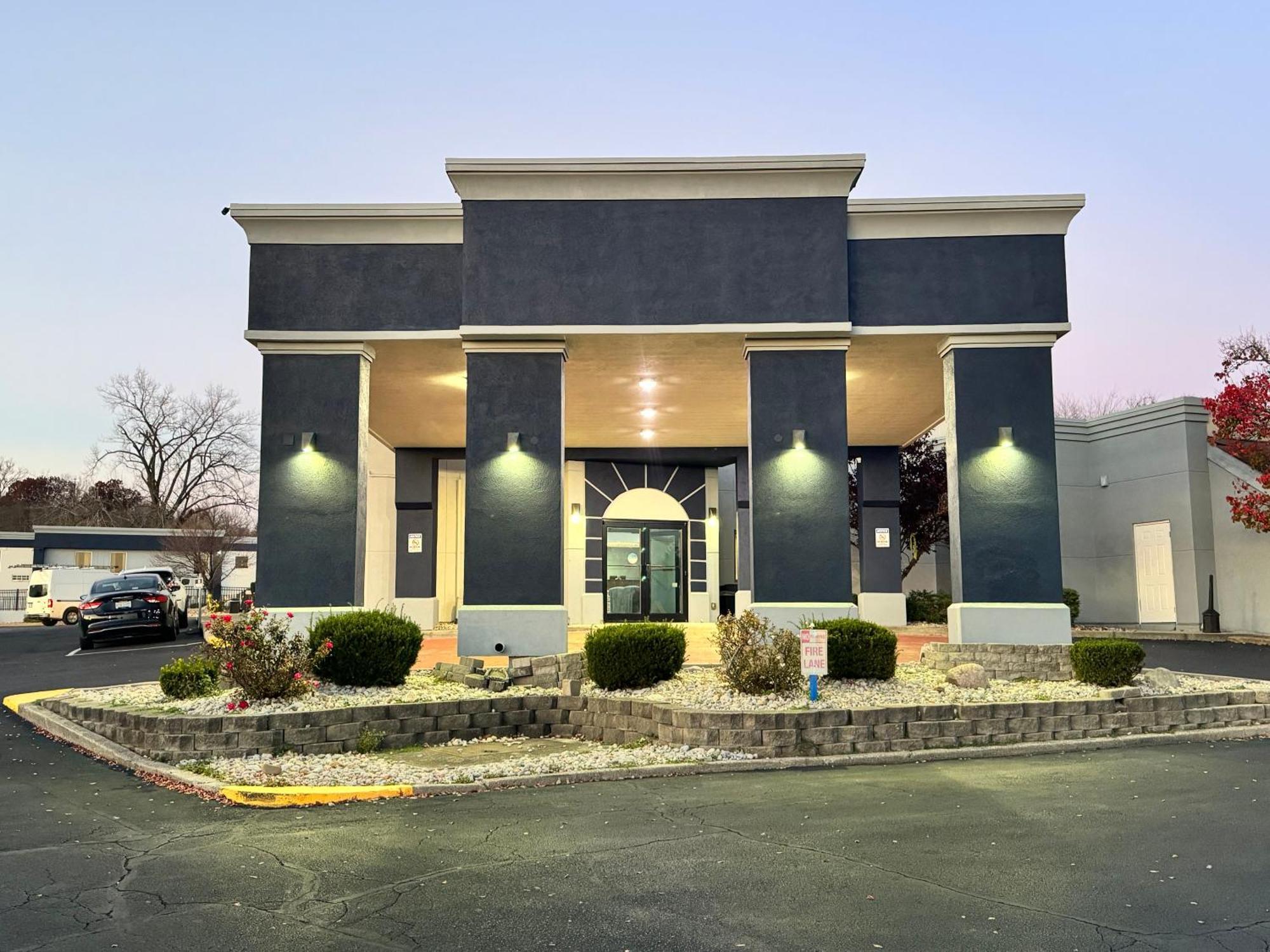 Quality Inn & Suites Cincinnati Exteriör bild